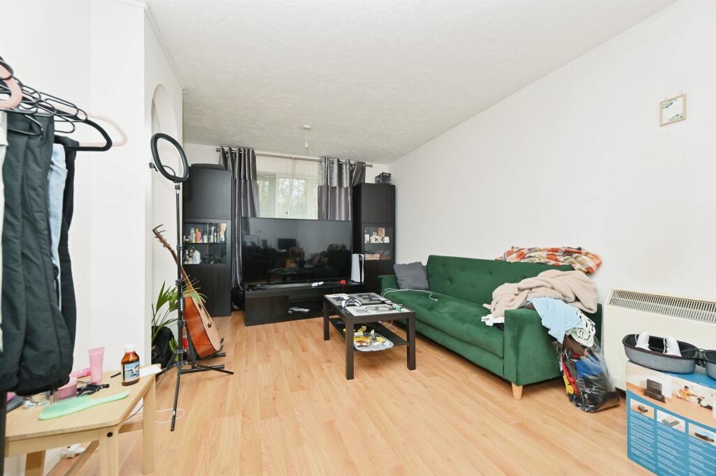 Additional image 2 of Tudor Close, Hatfield