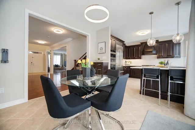 Additional image 12 of 220 EDGEWATER Cres