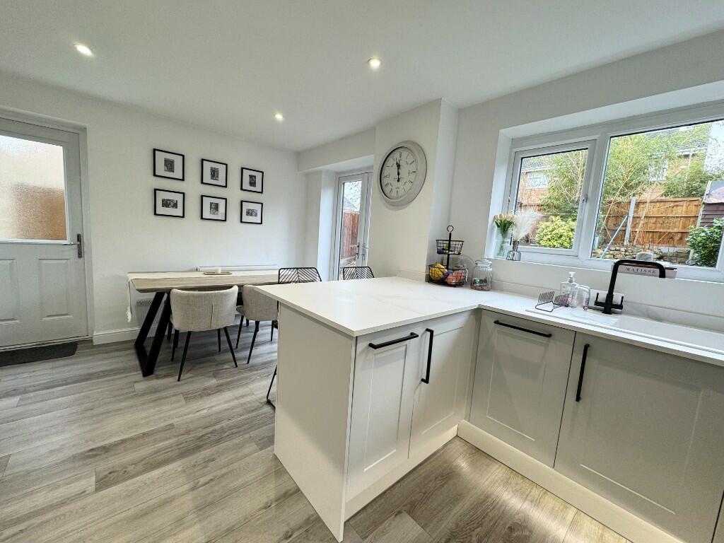 Additional image 4 of Dordon Close, B90