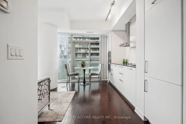 Additional image 9 of 14 York St Unit 3511