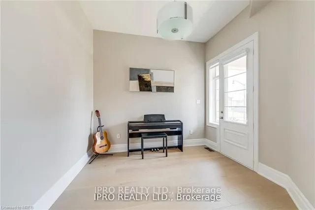 Additional image 39 of 20 Falkland Rd