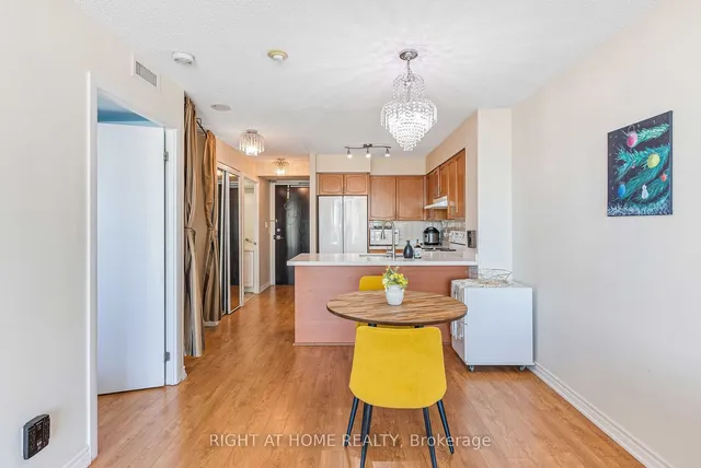 Additional image 16 of 231 Fort York Blvd Unit 1807