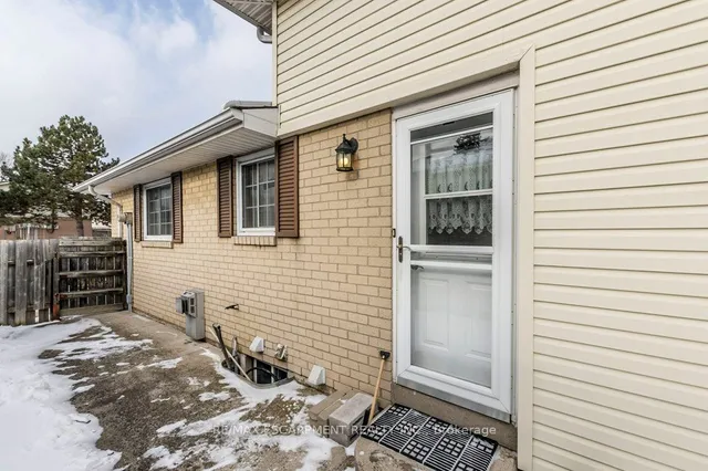 Additional image 31 of 130 Queen Victoria Dr