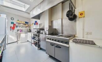 Additional image 6 of The Bay Tree, South Street, Castle Cary, BA7 7ET