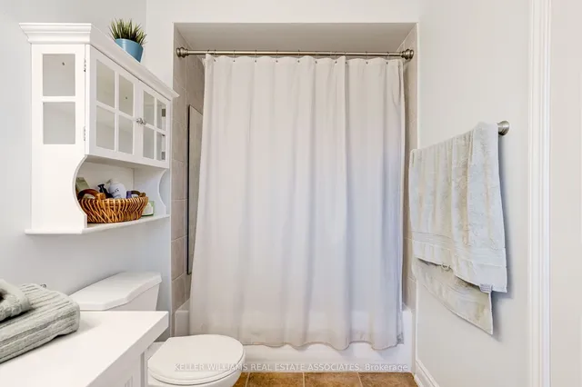 Additional image 38 of 94 Panton Tr