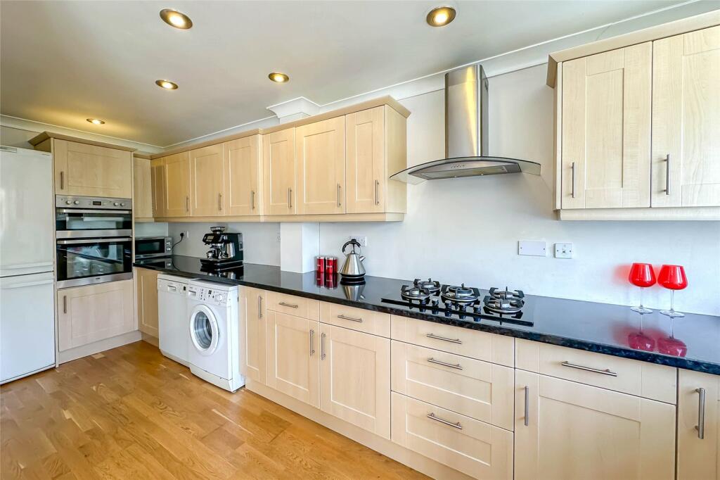 Additional image 5 of Oakwood Drive, St. Albans, Hertfordshire, AL4