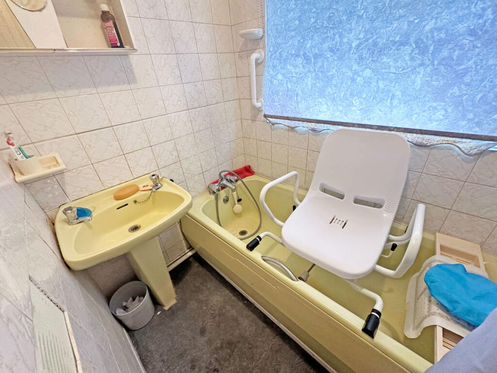 Additional image 11 of The Spinney, Wythall, B47 6HB