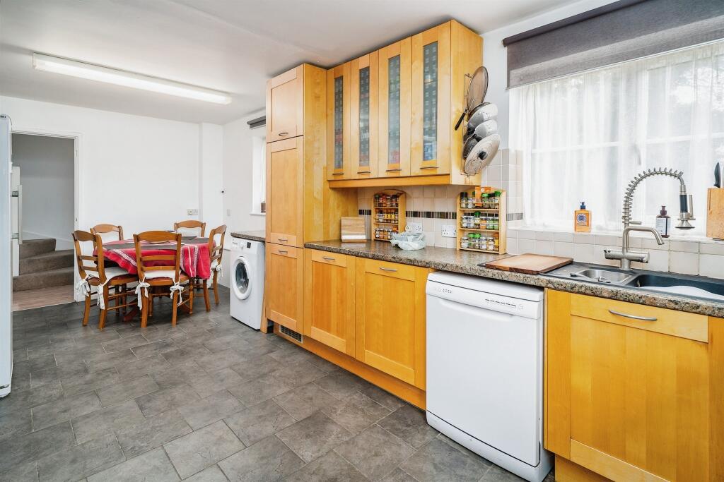 Additional image 4 of Colney Heath Lane, ST. ALBANS