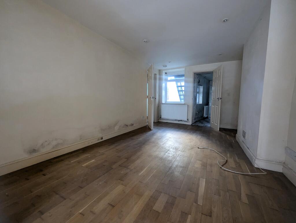 Additional image 10 of 9 Sherborne Road, Yeovil, Somerset BA21 4HD