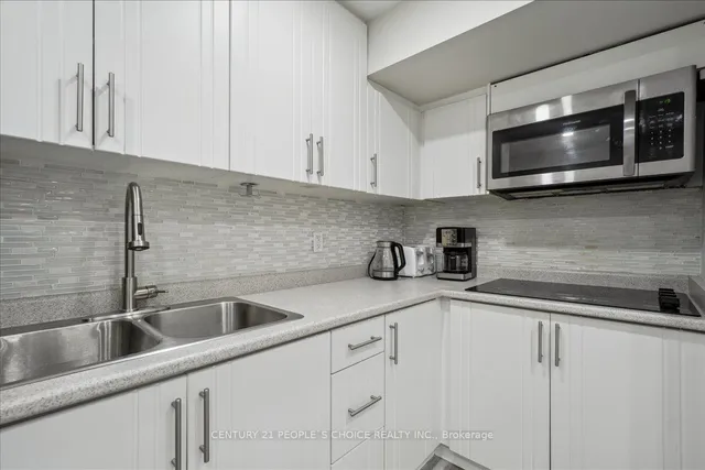 Additional image 24 of 1190 Duignan Cres