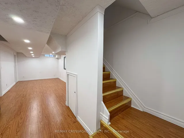 Additional image 21 of 50 Blackwell Ave Unit 8