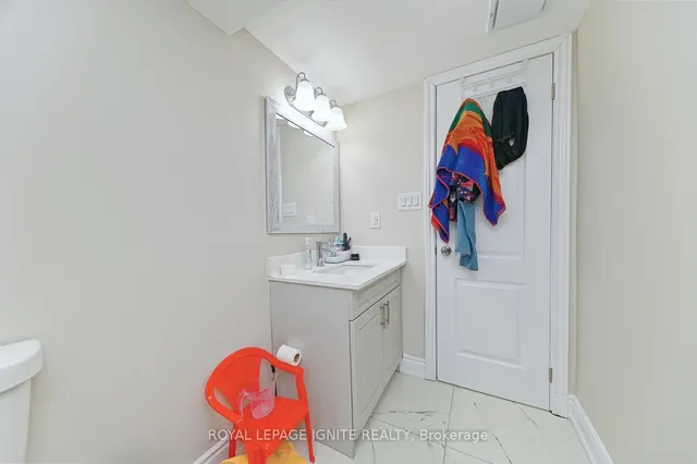 Additional image 33 of 22 Thornapple St