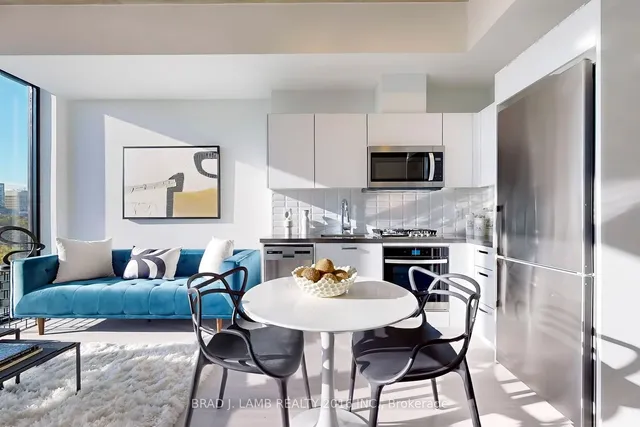 Additional image 8 of 195 McCaul St Unit 723