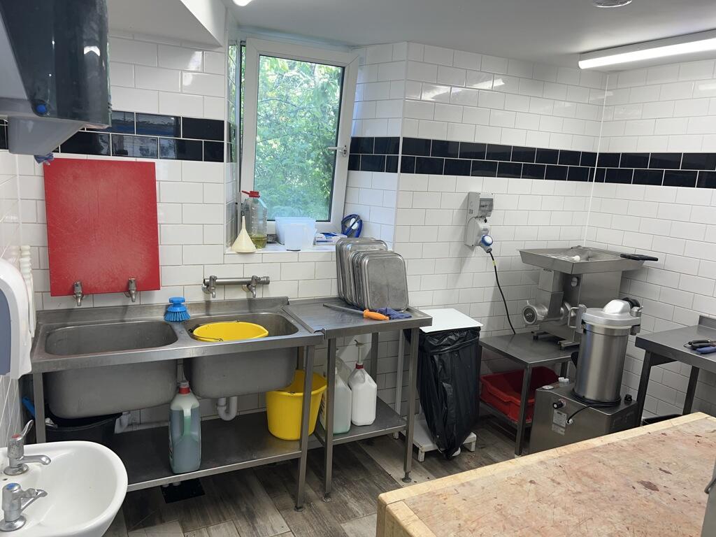 Additional image 4 of 8 Baker Street, Frome, BA11 3BL