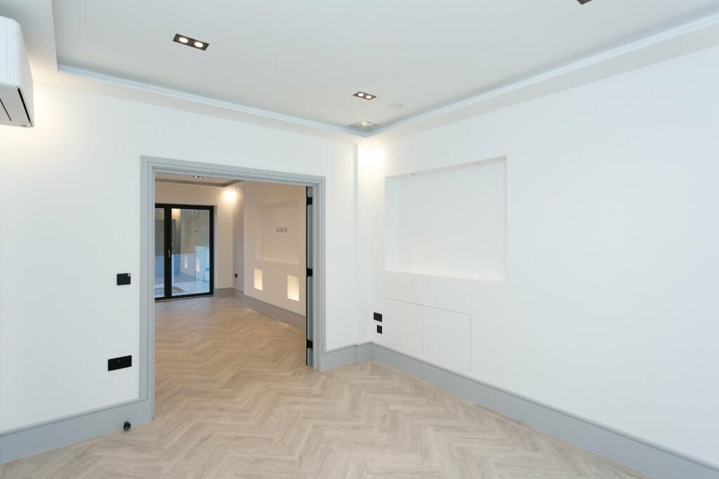 Additional image 7 of Mistletoe Mews, St. Albans, Hertfordshire, AL3