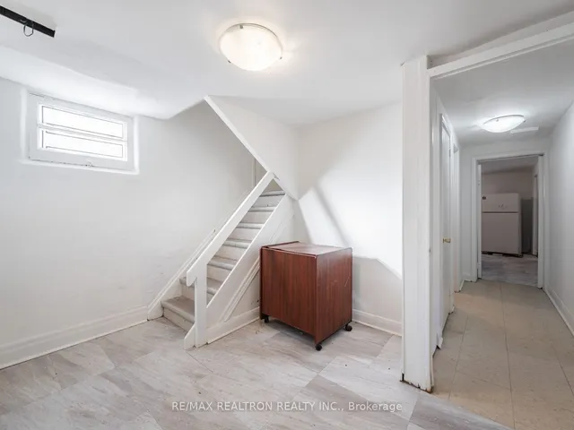 Additional image 9 of 10 Laurelcrest Ave