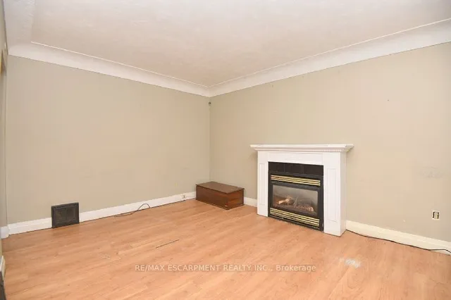 Additional image 9 of 160 Rosedale Ave