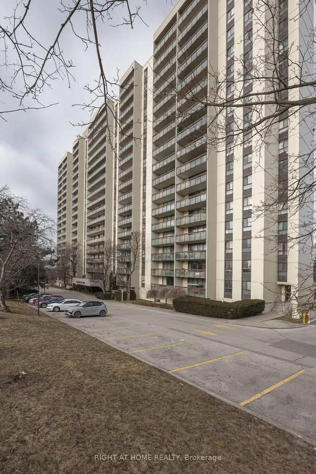 Additional image 34 of 260 Seneca Hill Dr Unit 1504