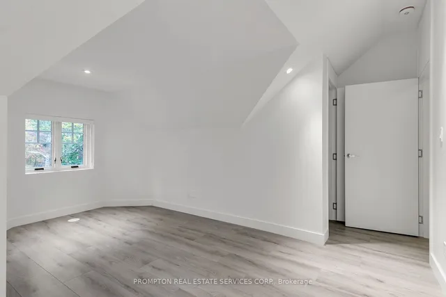 Additional image 30 of 11 Gloucester St