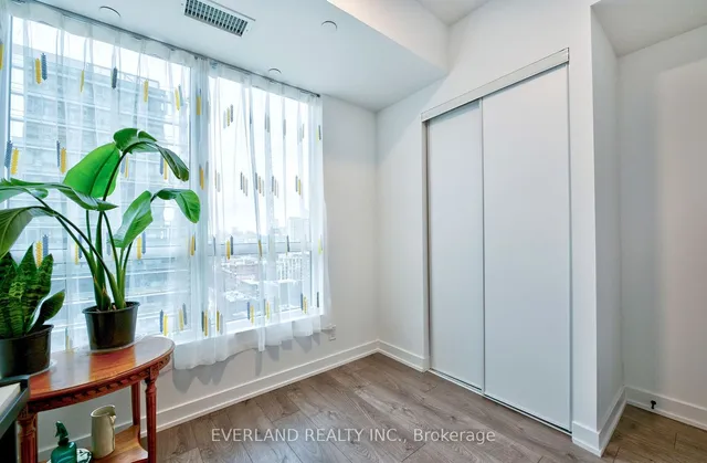 Additional image 24 of 108 Peter St Unit 1302