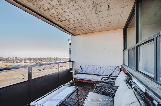 Additional image 20 of 551 The West Mall Unit 1522