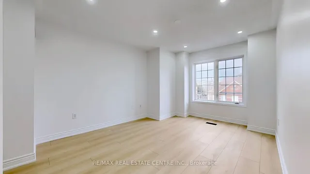 Additional image 15 of 51 Denison Ave