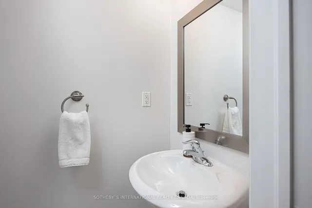 Additional image 13 of 24 Ruby Lang Lane