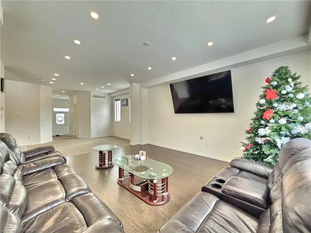 Additional image 12 of 82 Castlebay St