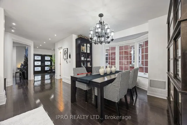 Additional image 11 of 20 Fairview Blvd