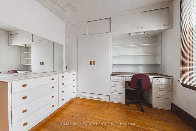 Additional image 22 of 8 MAIN St