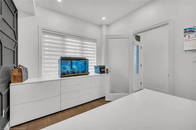 Additional image 30 of 122 Shoreview Pl