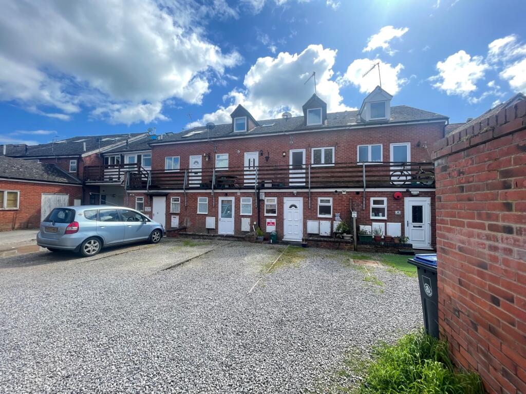 Additional image 8 of 1 and 7A Saxon Court plus Freehold of Saxon Court (1-8), High Street, Bidford-On-Avon, Alcester B50 4AB