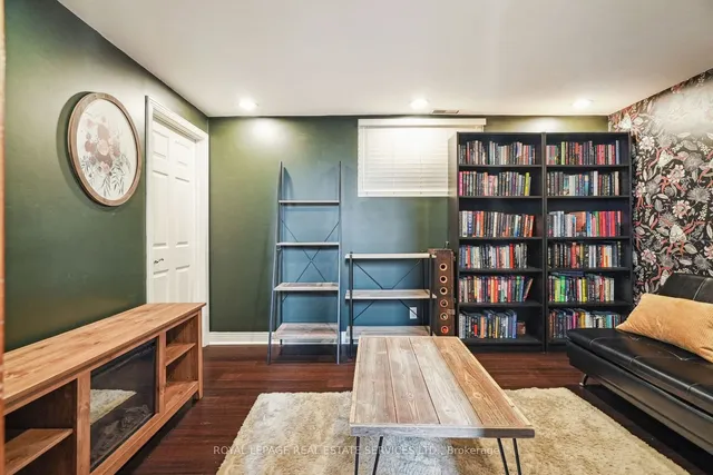 Additional image 18 of 1284 Elgin Cres