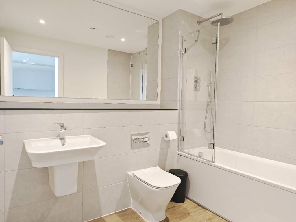 Additional image 8 of South Central, Essex Street, B5