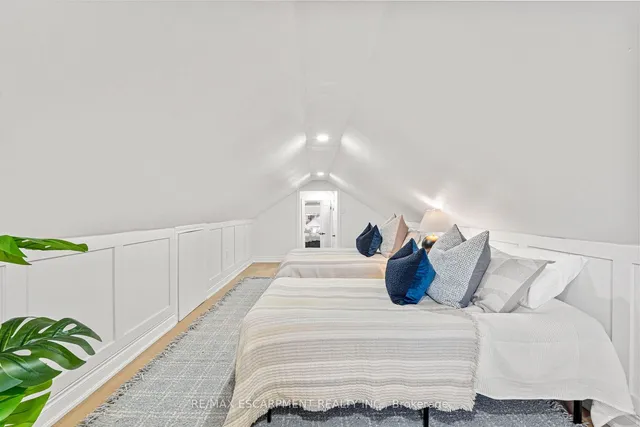 Additional image 18 of 20 Walter Ave