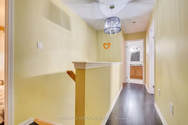 Additional image 17 of 843 Gifford Cres