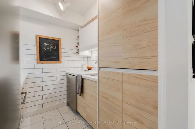 Additional image 4 of 50 Lombard St Unit 804