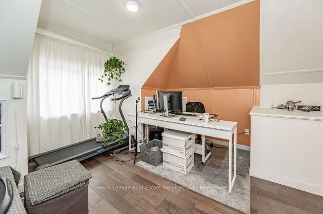 Additional image 22 of 925 King St