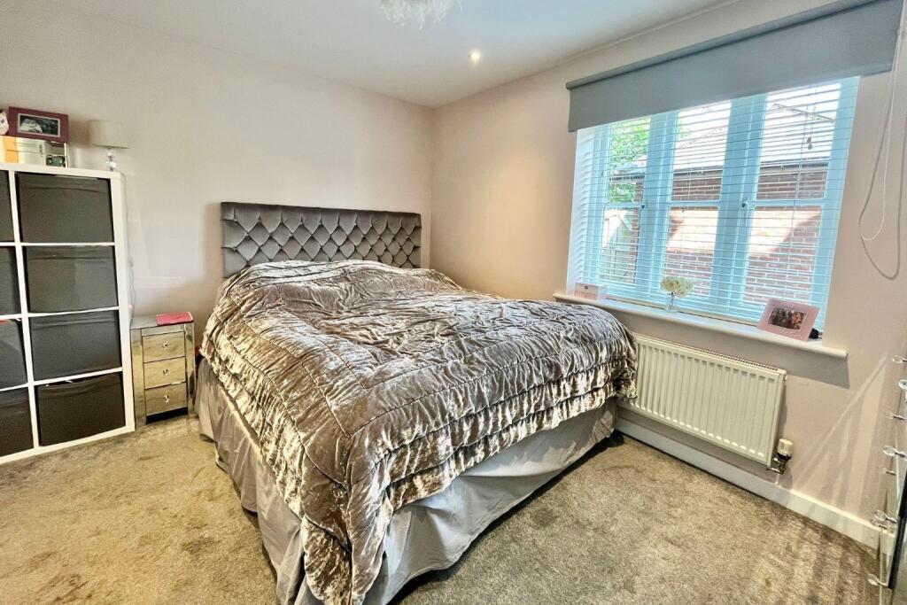 Additional image 11 of Page Place, Frogmore, St. Albans, Hertfordshire, AL2
