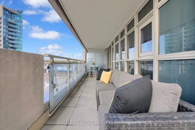 Additional image 10 of 35 Bastion St Unit 809