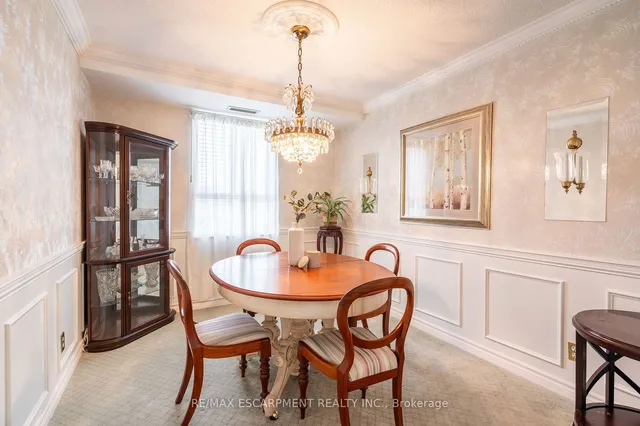 Additional image 9 of 5280 Lakeshore Rd Unit 911