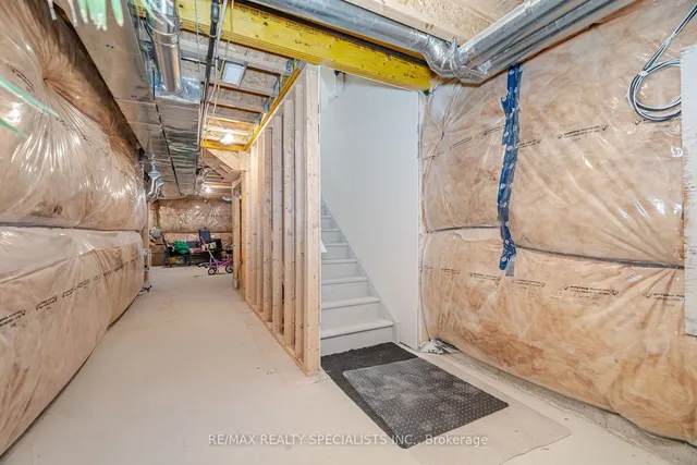 Additional image 29 of 38 Holcomb Terr