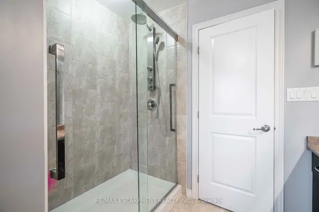 Additional image 31 of 16 Kinsman Dr