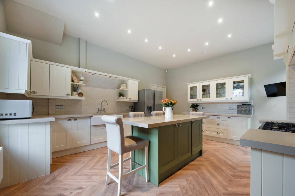 Additional image 14 of Fairview House: Stunning Renovated 6-Bed Period Home with South-Facing Garden & Gym, Moments from Rawtenstall Centre