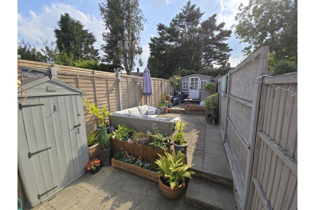 Additional image 8 of Southdown Road, Harpenden, AL5