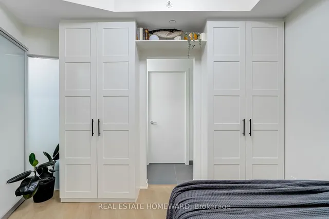 Additional image 22 of 51 East Liberty St Unit 1207