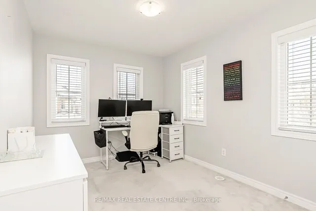 Additional image 29 of 27 Cedar Lake Cres