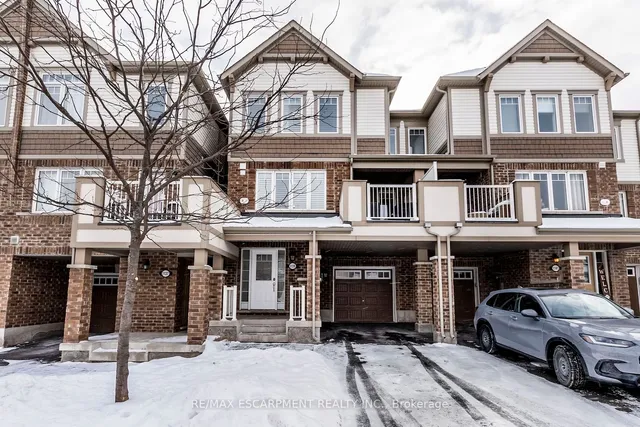 1139 Duignan Cres