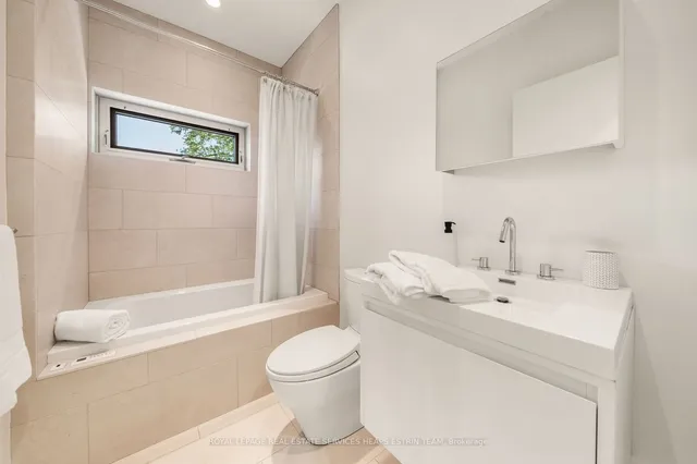 Additional image 34 of 102 Robert St