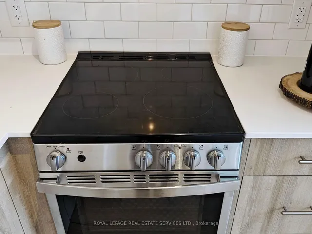 Additional image 8 of 1195 The Queensway Unit PH5